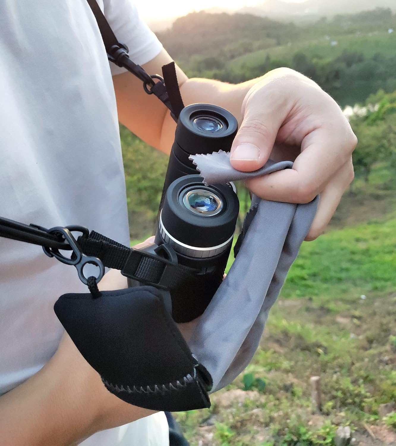 GAIARENA Binocular Harness Strap, Bino Harness with Microfiber Lens Cleaning Cloth for All Size Binoculars  Camera (Tan)