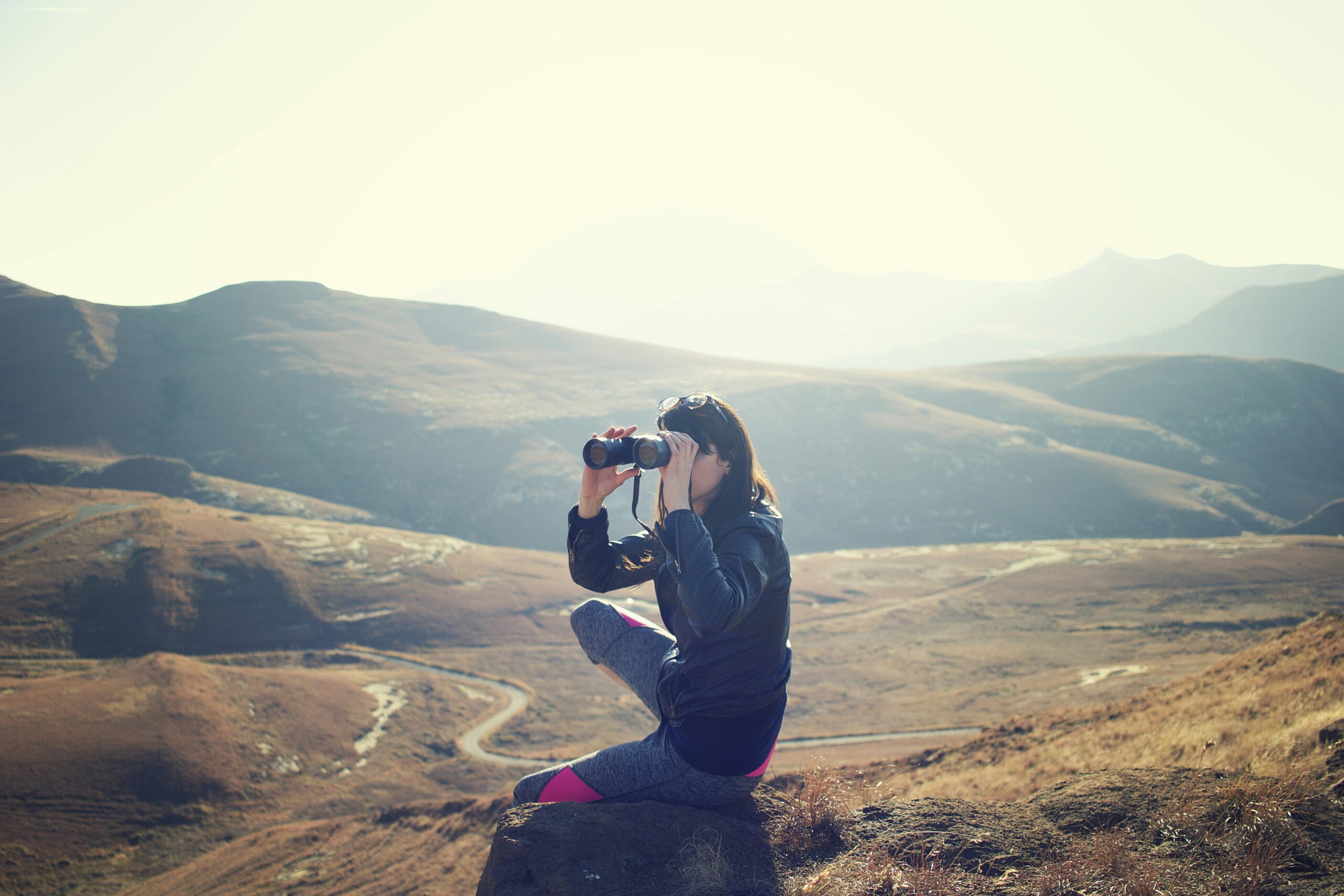 Can I Use Binoculars With Eyeglasses?