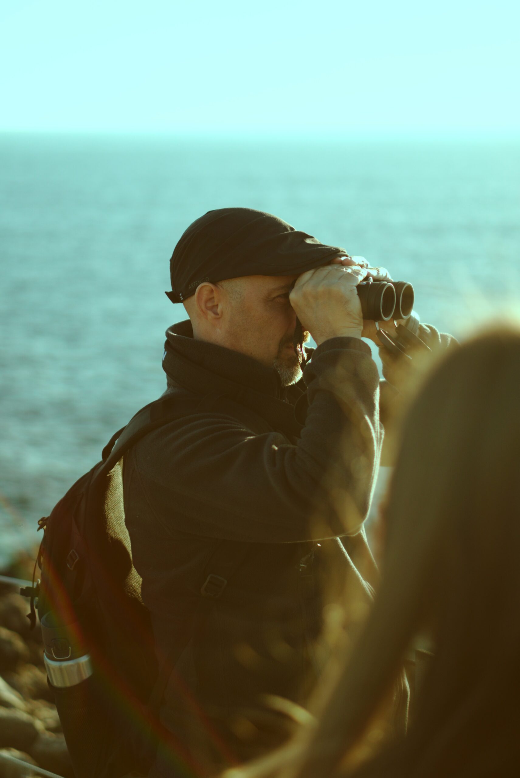 Should I Choose A Compact Or Full-size Binocular For Hunting?