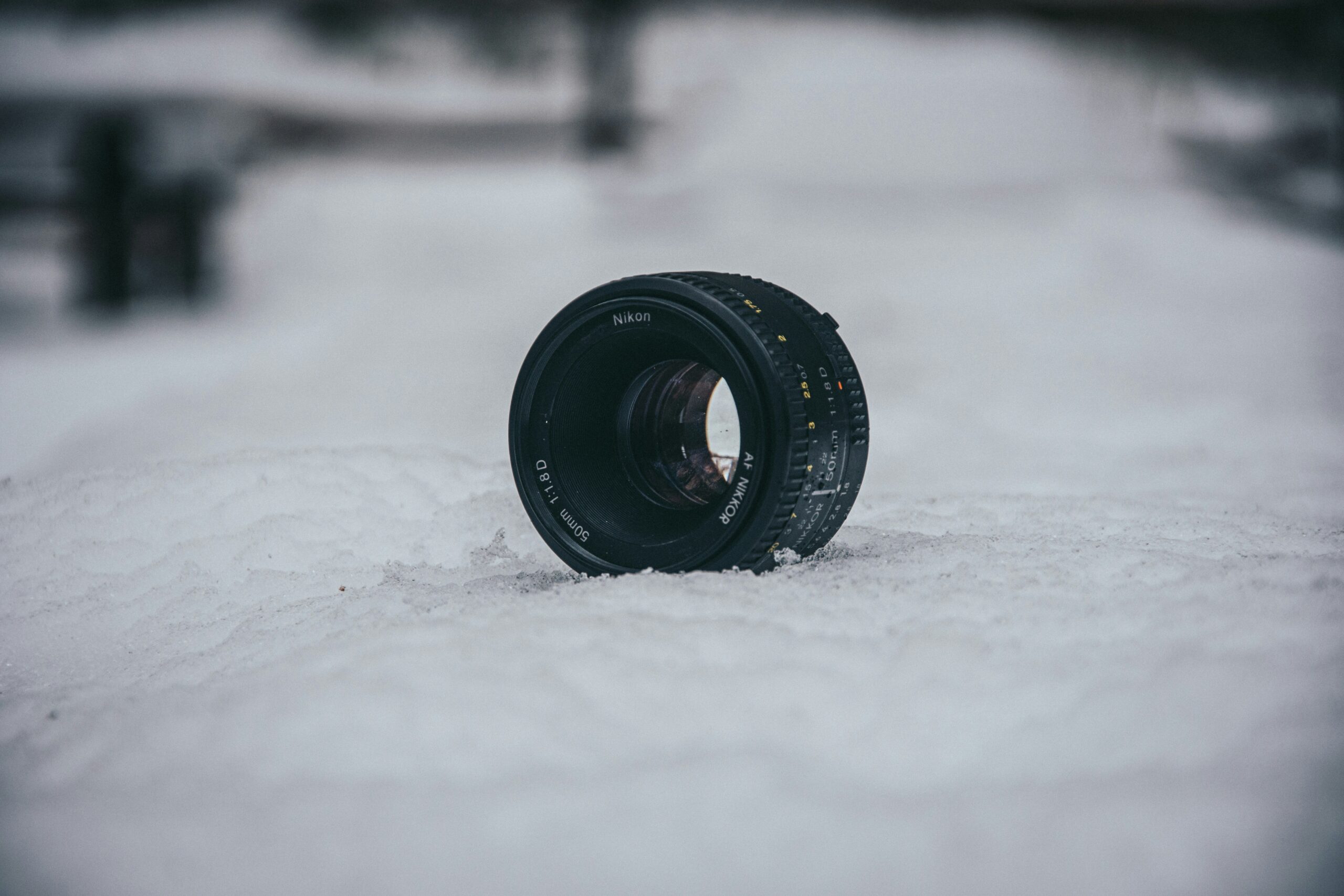 What Is The Difference Between A Monocular And A Binocular For Hunting?