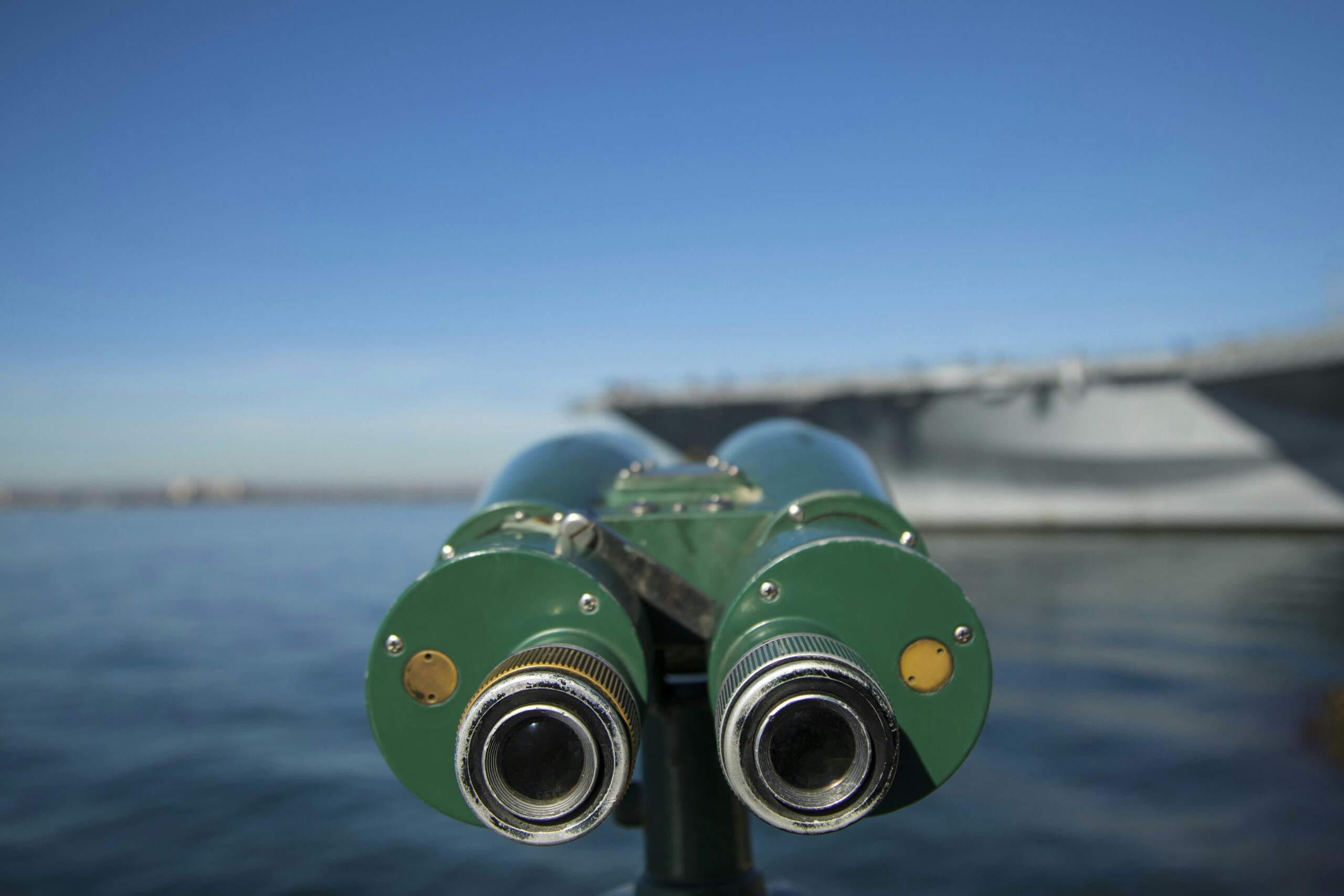 Do Hunting Optics Have Adjustable Objective Lenses?